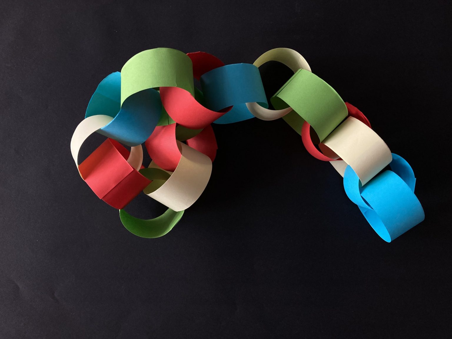 4 Stück Rattan-Kauspielzeug Für Vögel – Bunte Papierstreifen, Für Papageien, Sittiche & Mehr